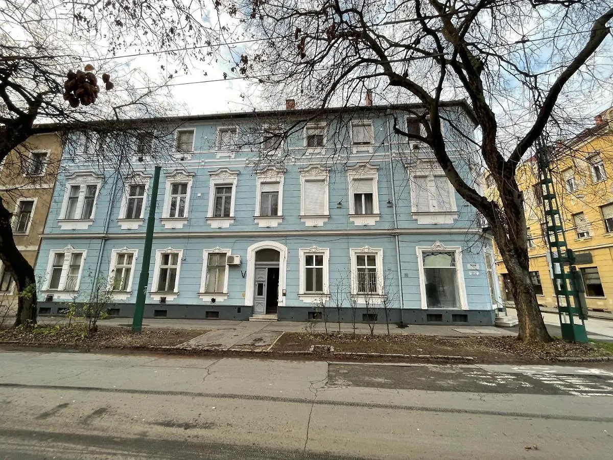 Fullmoon Luxury Apartment Segedyn