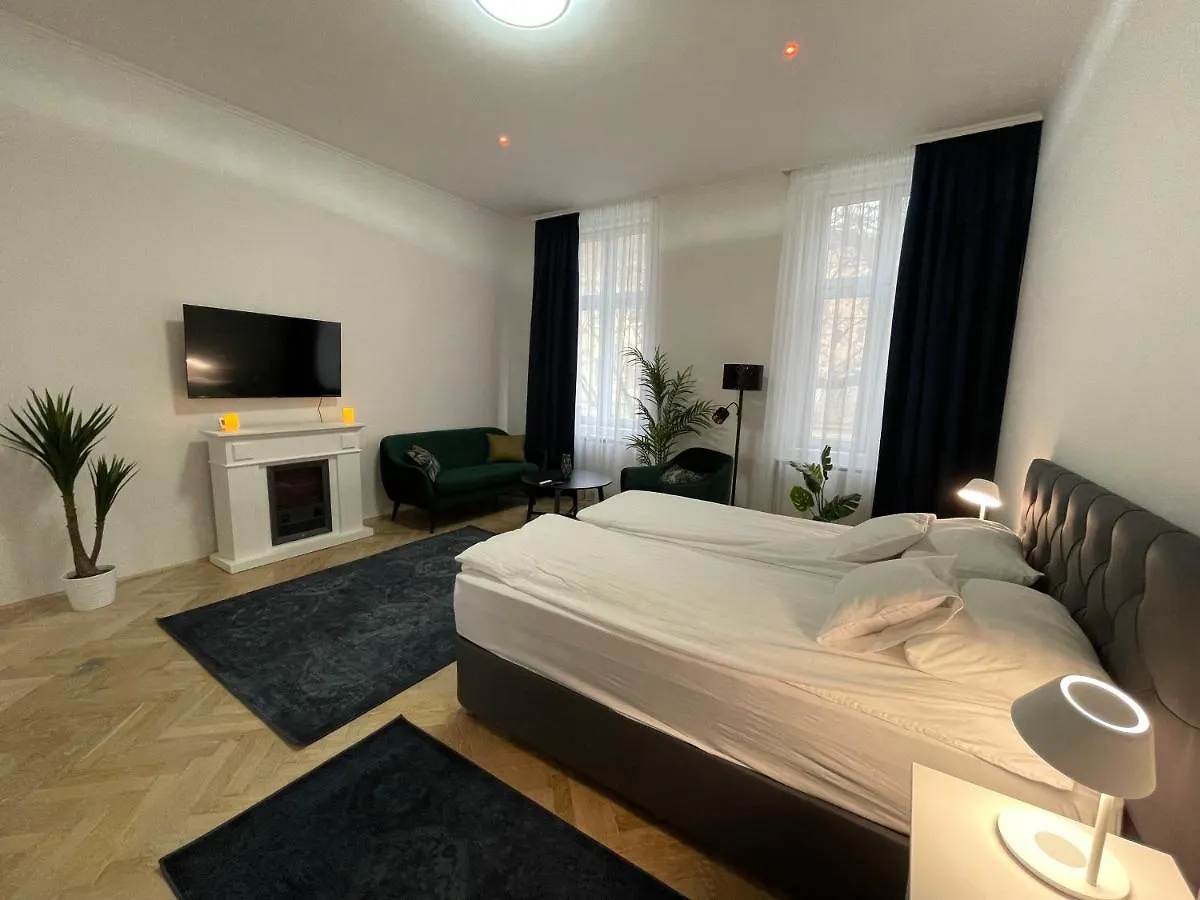 Fullmoon Luxury Apartment Segedyn Węgry